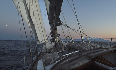 SAILING 11